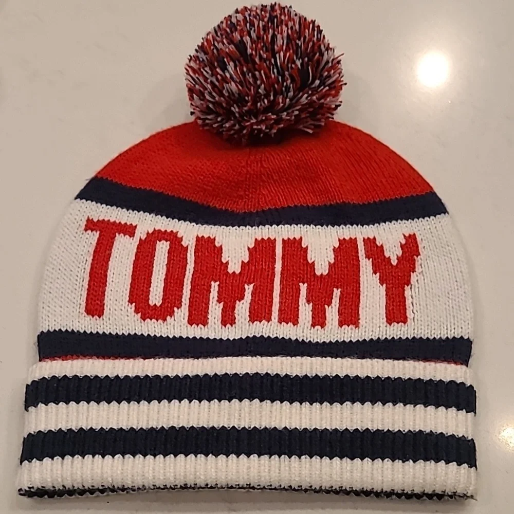 NWOT Tommy Hilfiger Size 2/3
